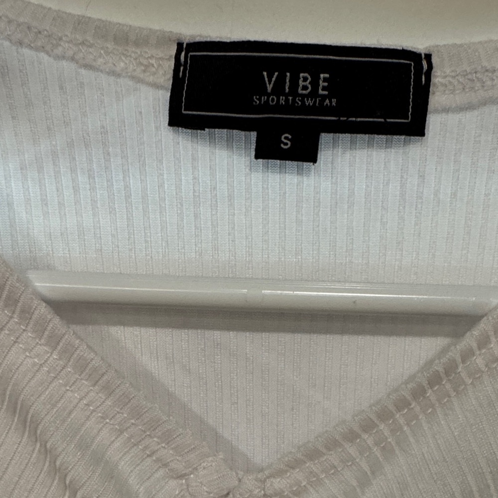 Vibe White Ruched Tank Top - Picture 2 of 5